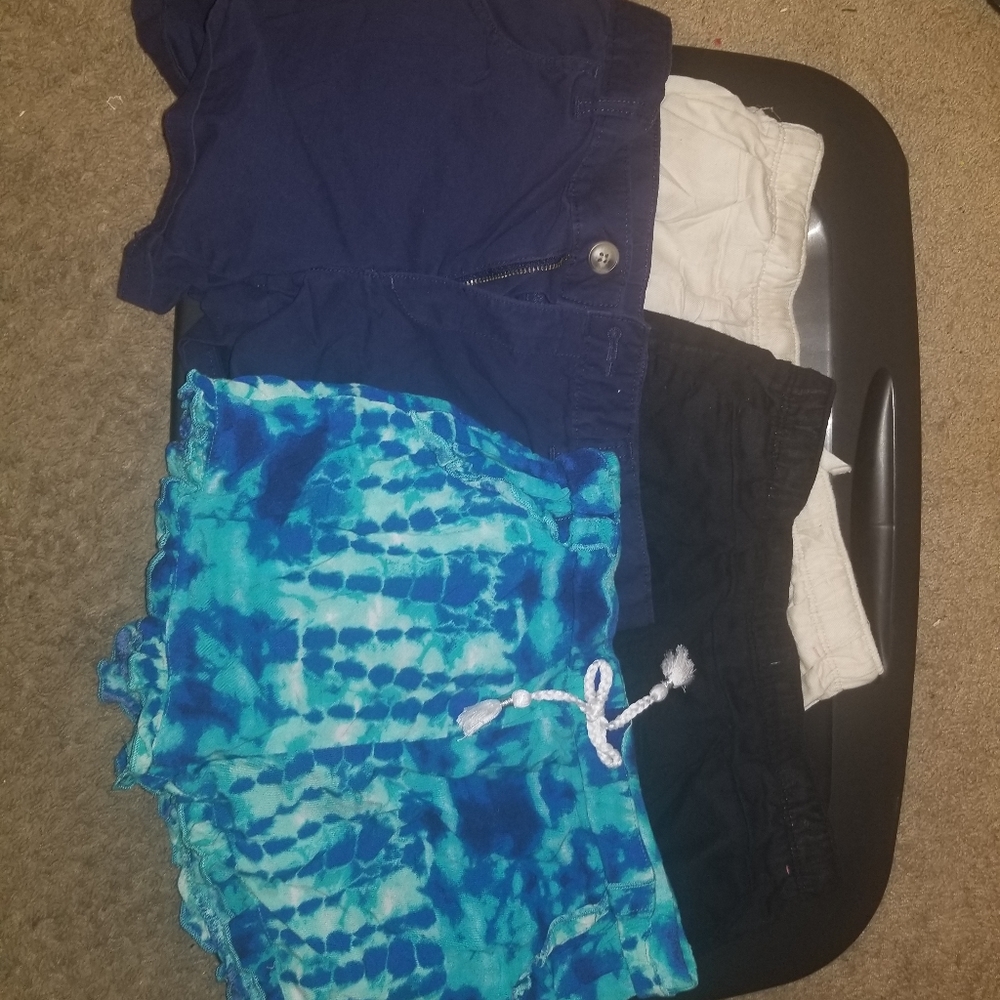 4 pair of Wonder Nation shorts